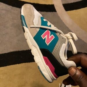 Kids new balance shoe 997H 10c